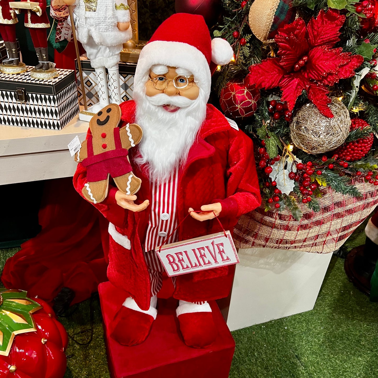 Papai Noel Decorativo Pijama - 60cm - Casa de Paetê