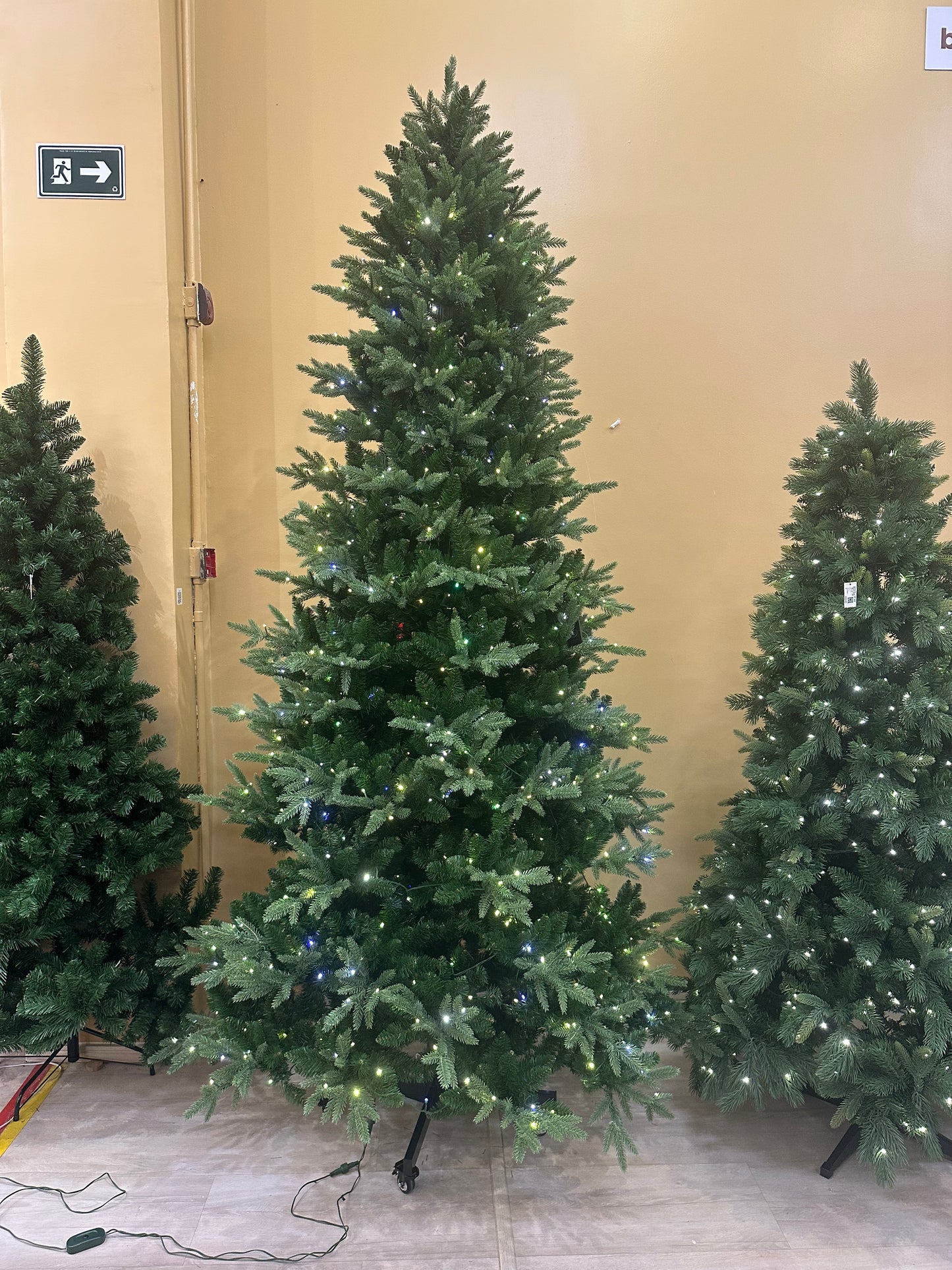 Árvore de Natal Dubai Tamanho Progressivo 3488 tips c/ 800 dual LED