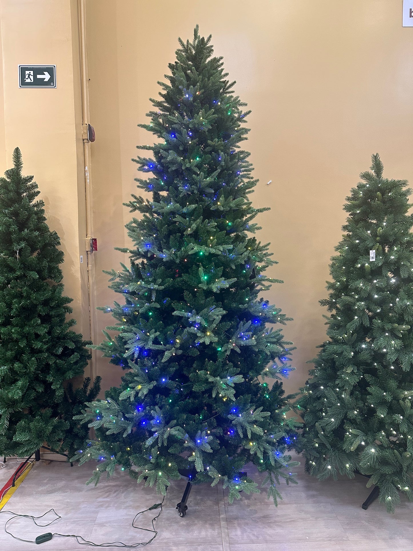 Árvore de Natal Dubai Tamanho Progressivo 3488 tips c/ 800 dual LED
