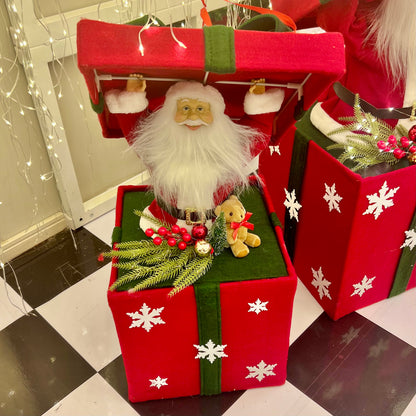 papai noel na caixa de presente com som e led casa de paete 3